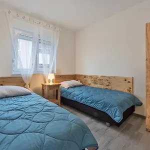 2 Bedroom Peroj Apartman Fazana
