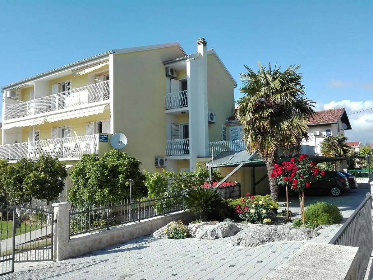 Apartments Gojka Miocevic Biograd Na Moru